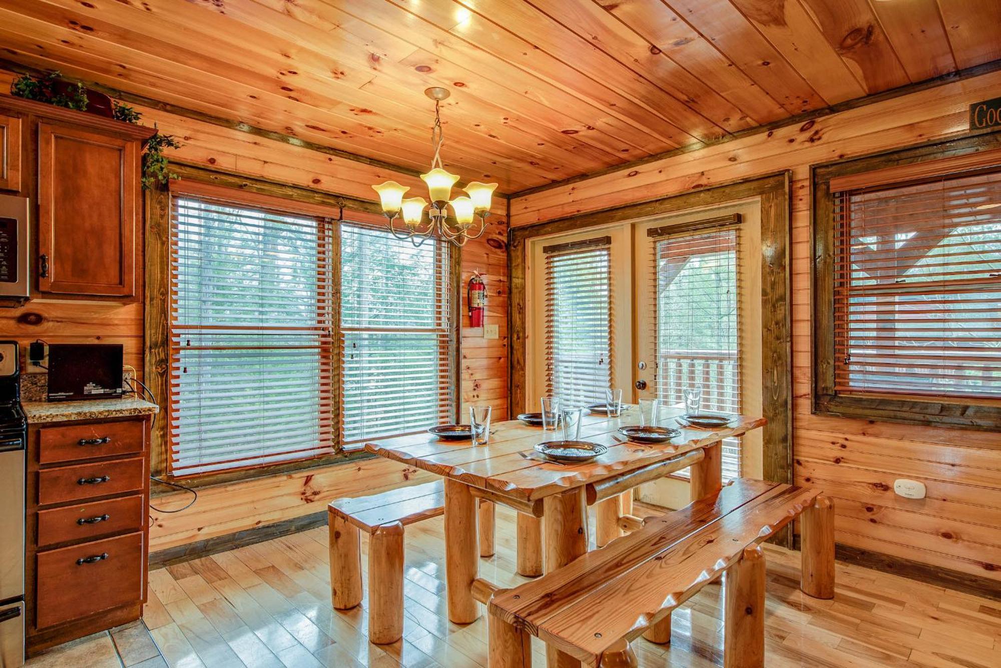 Standing Bear Lodge Gatlinburg Exterior photo